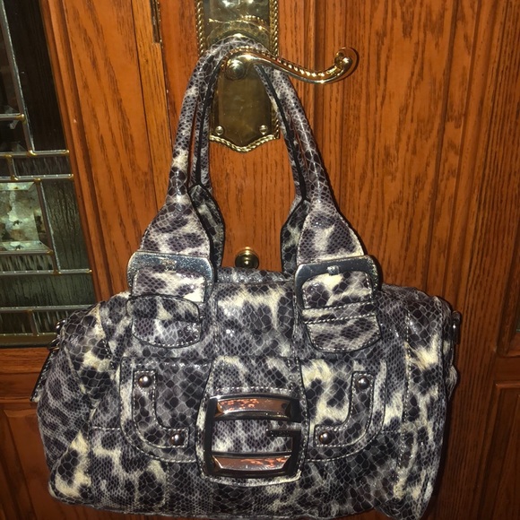 Rare Guess Leopard Print Handbag 🖤🐆 - Picture 2 of 9